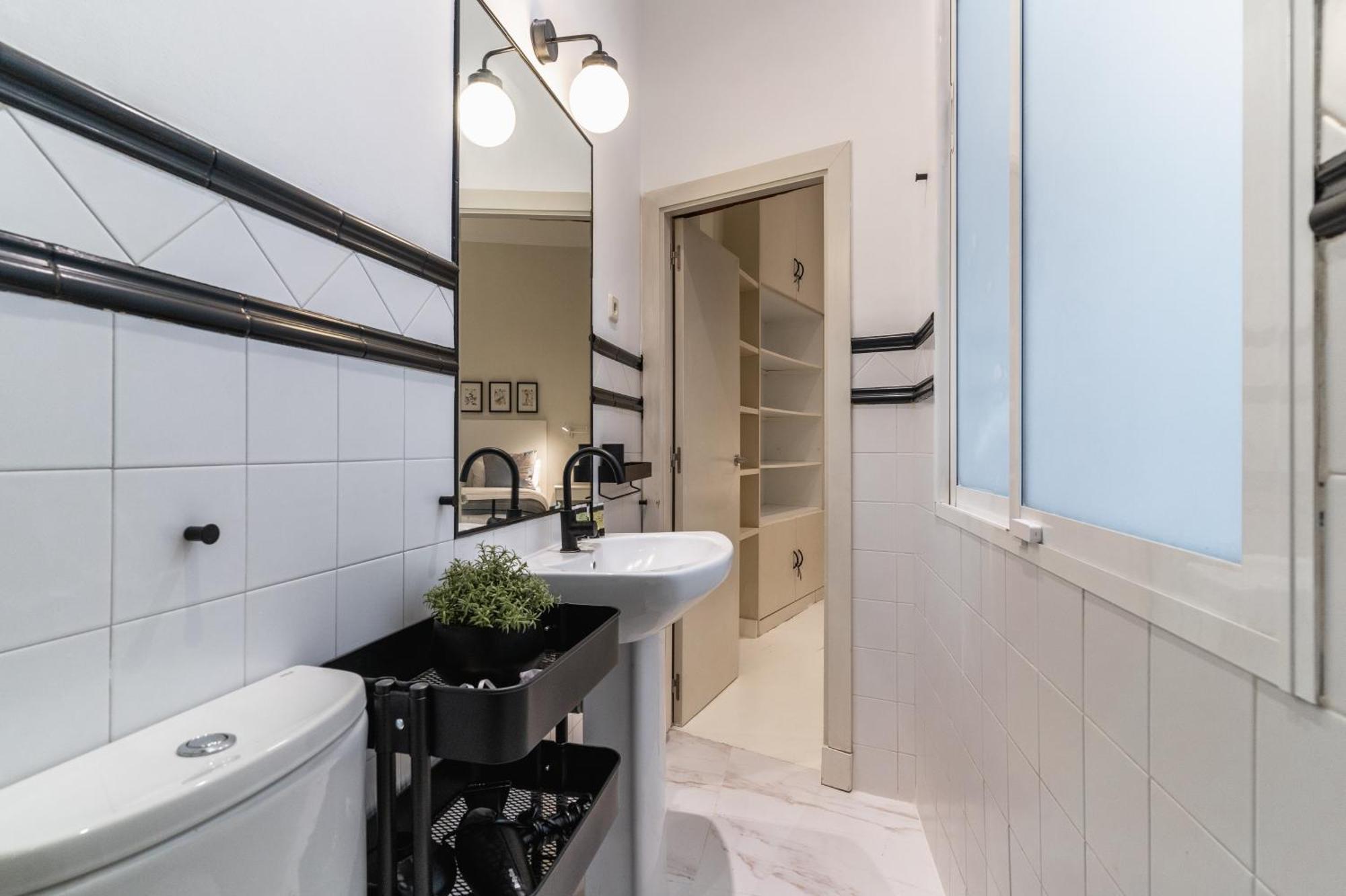 Spacious Modern-3Bedrooms 2Bathrooms-Plaza Mayor Madrid Buitenkant foto