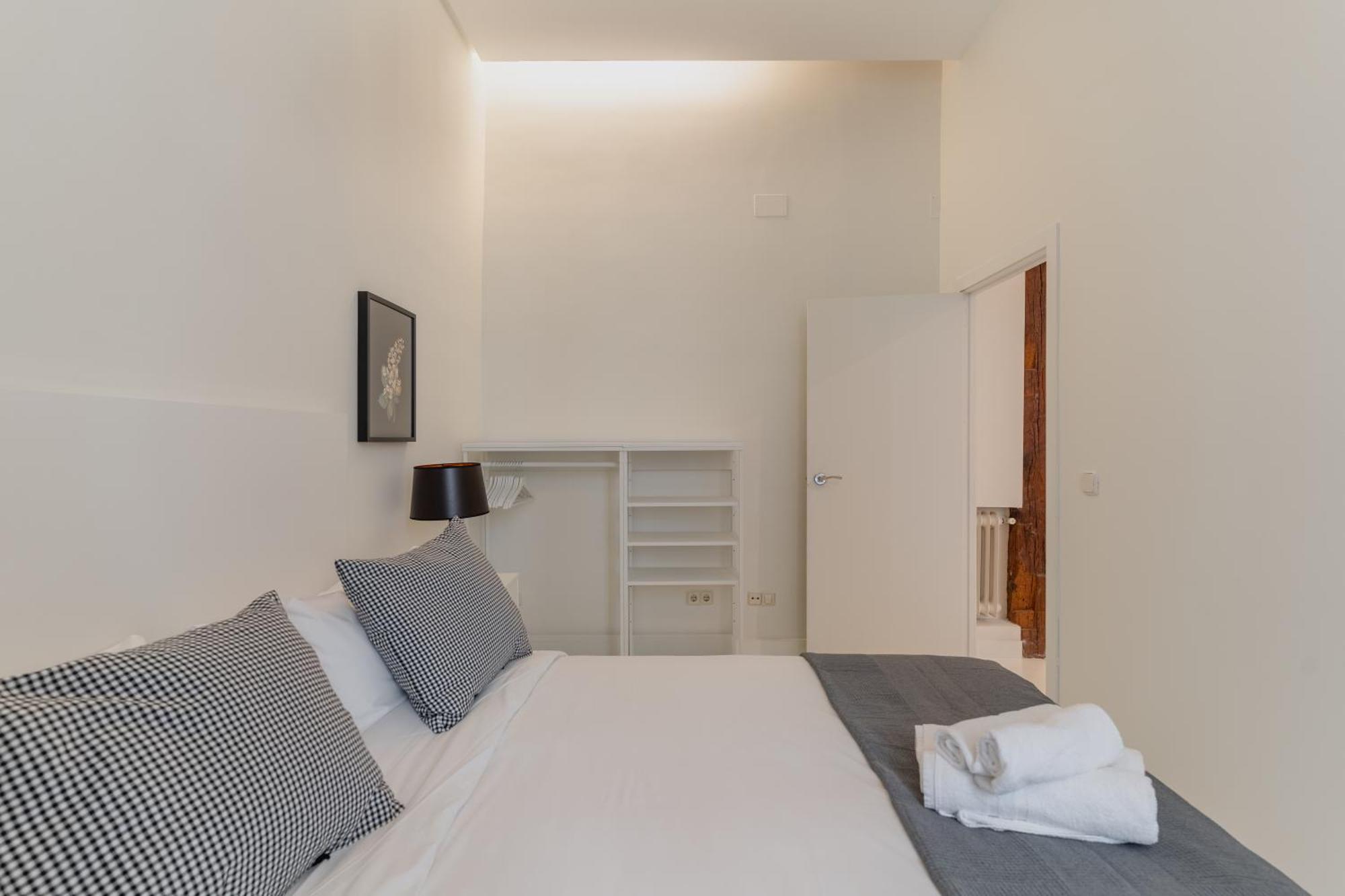 Spacious Modern-3Bedrooms 2Bathrooms-Plaza Mayor Madrid Buitenkant foto