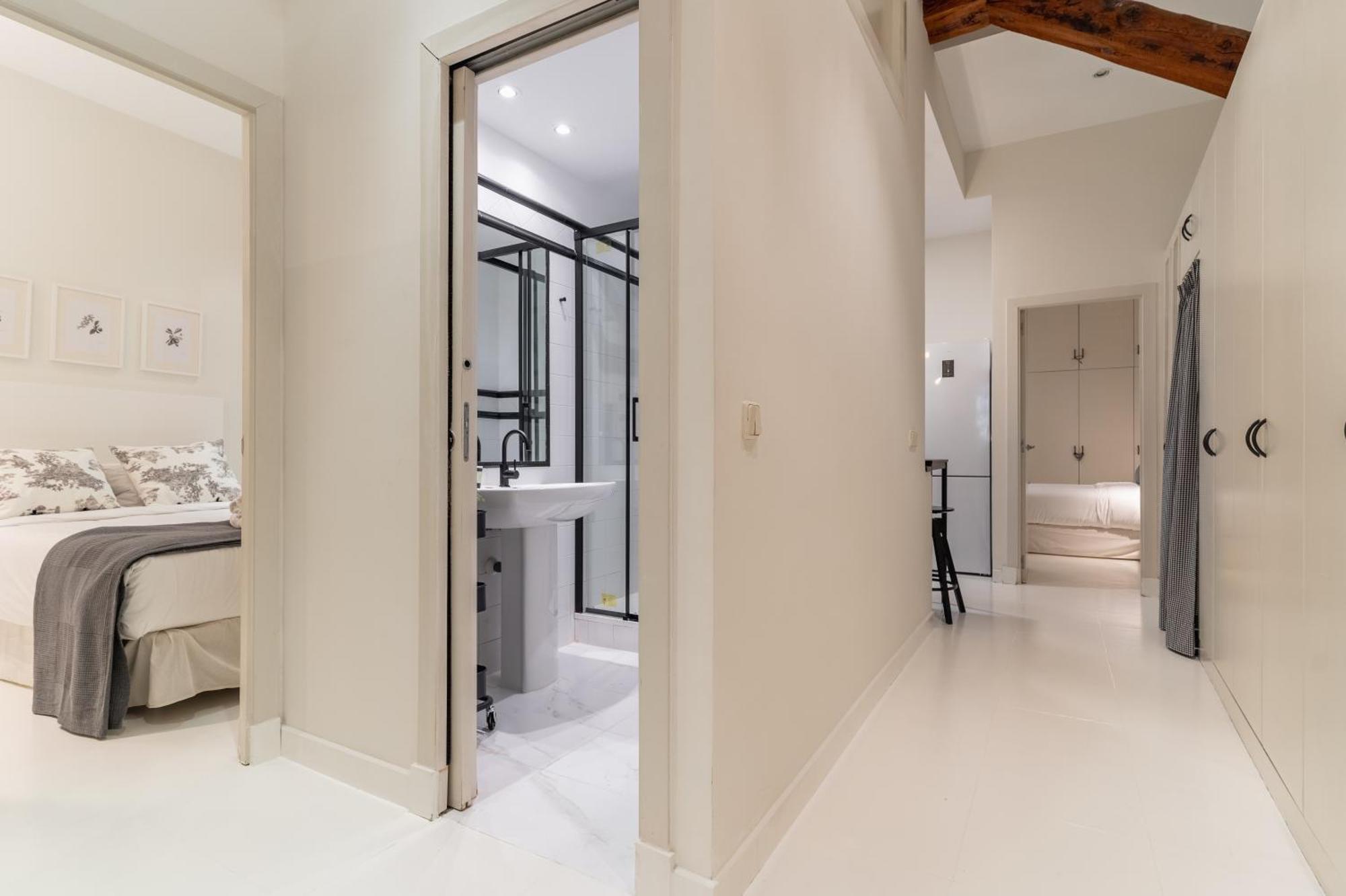 Spacious Modern-3Bedrooms 2Bathrooms-Plaza Mayor Madrid Buitenkant foto