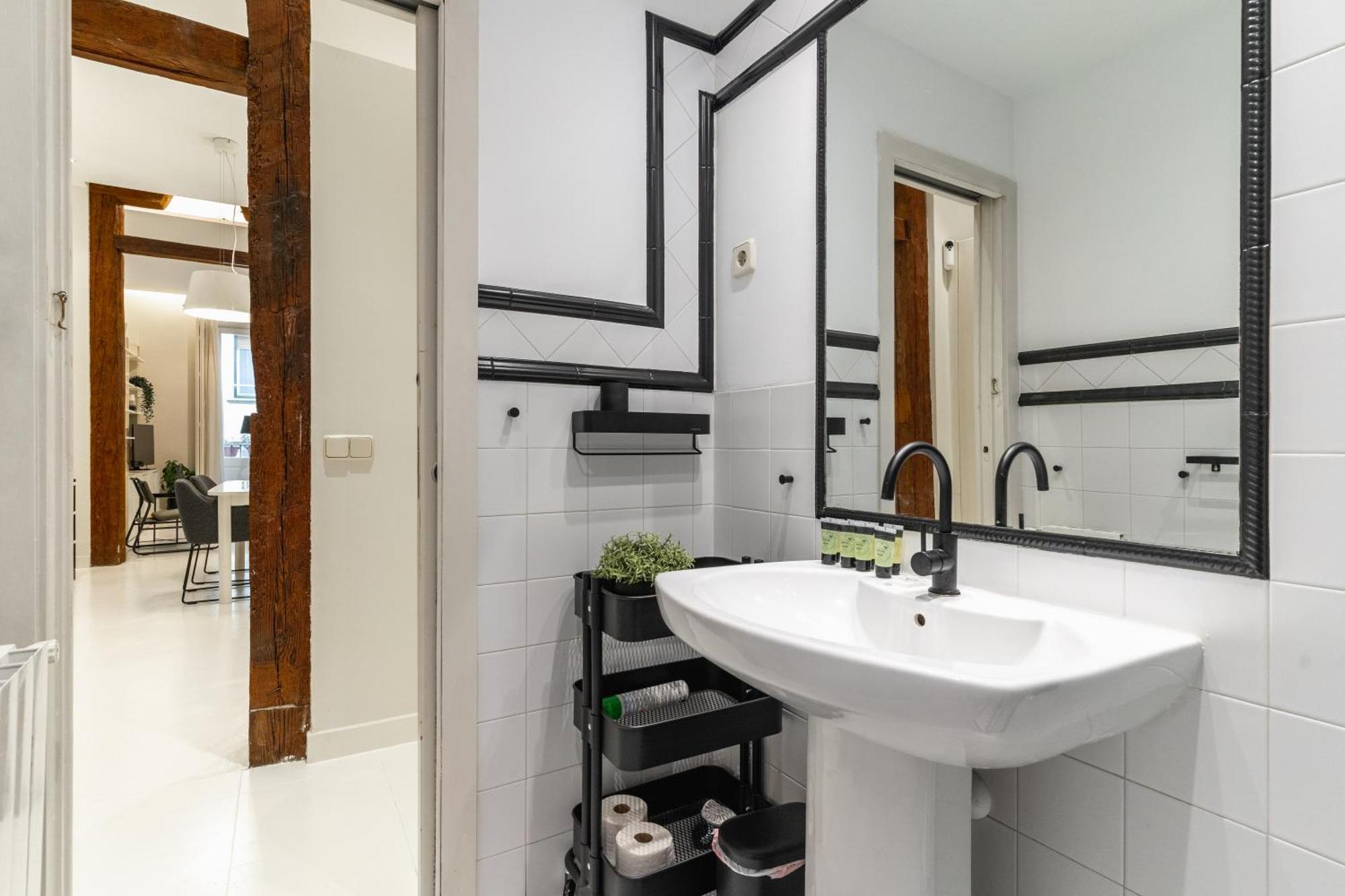 Spacious Modern-3Bedrooms 2Bathrooms-Plaza Mayor Madrid Buitenkant foto