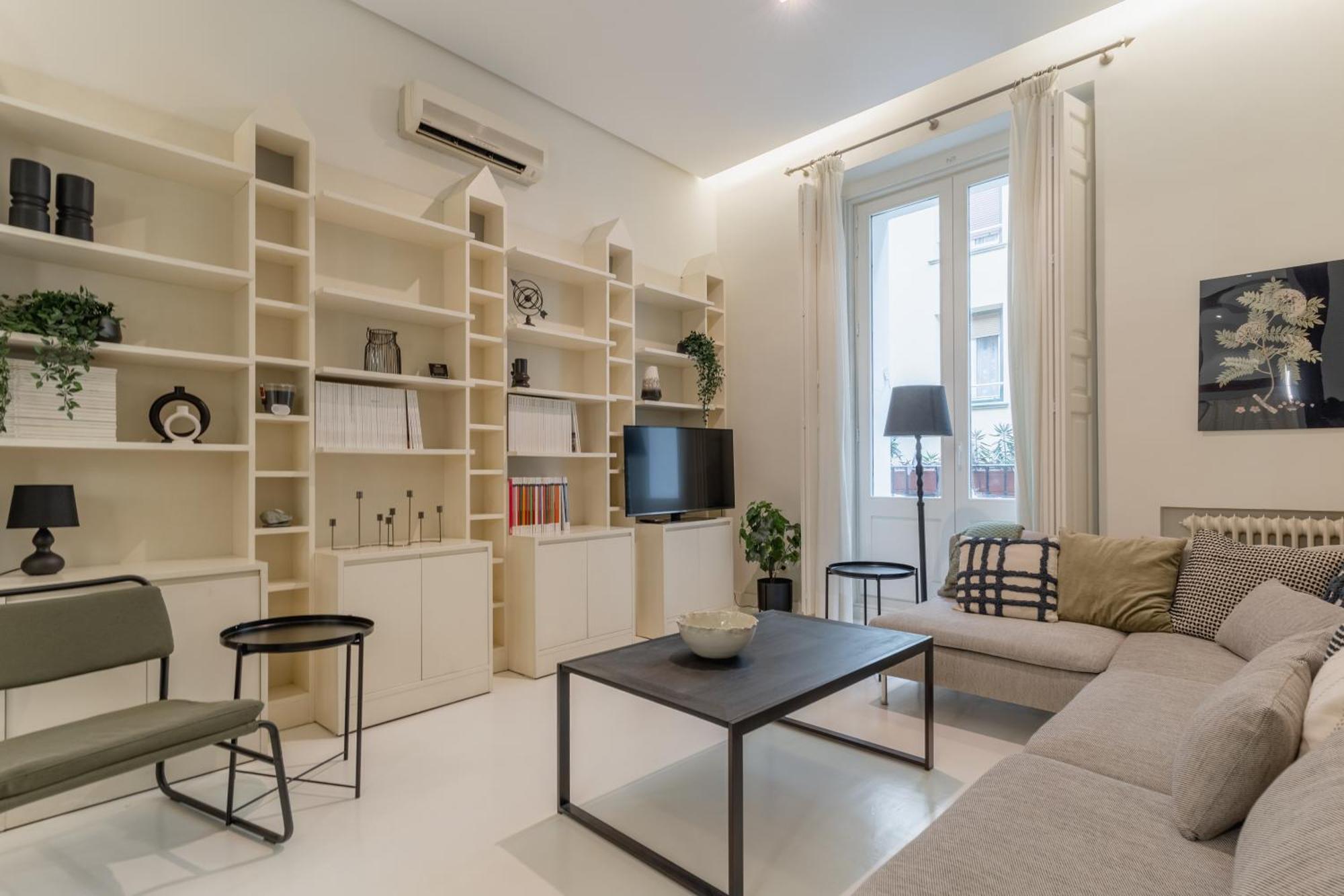 Spacious Modern-3Bedrooms 2Bathrooms-Plaza Mayor Madrid Buitenkant foto